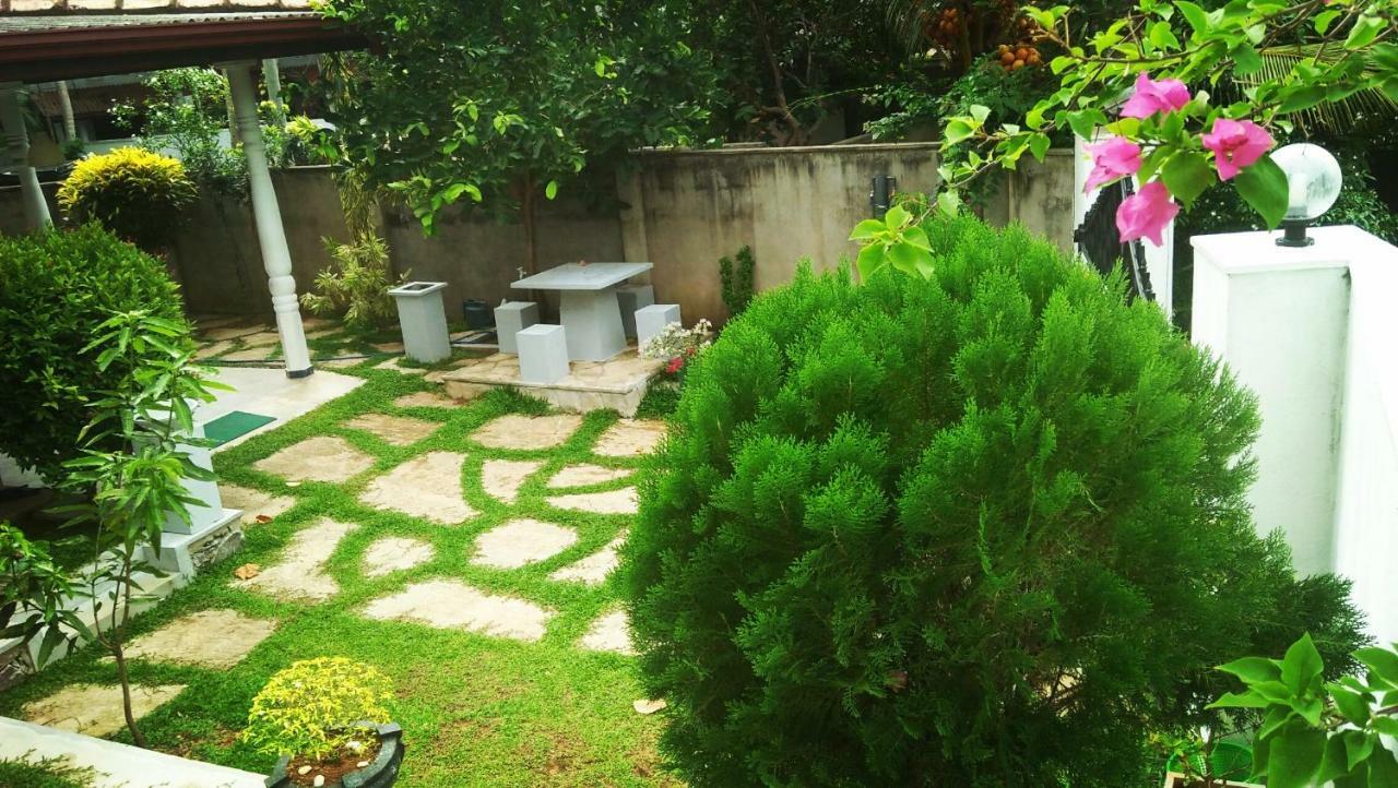 Singithi Villa Unawatuna Εξωτερικό φωτογραφία